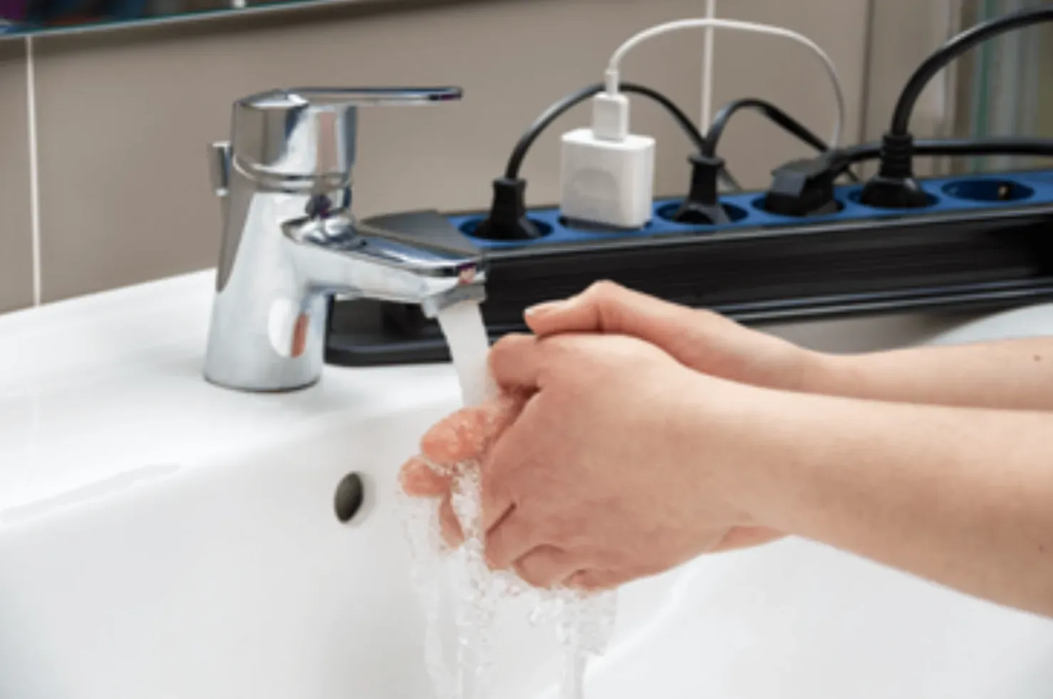 Outlets Close to Water and Wet Hands